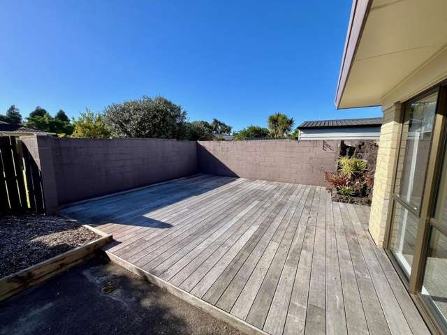 2/24 Beaumaris Way Conifer Grove_3