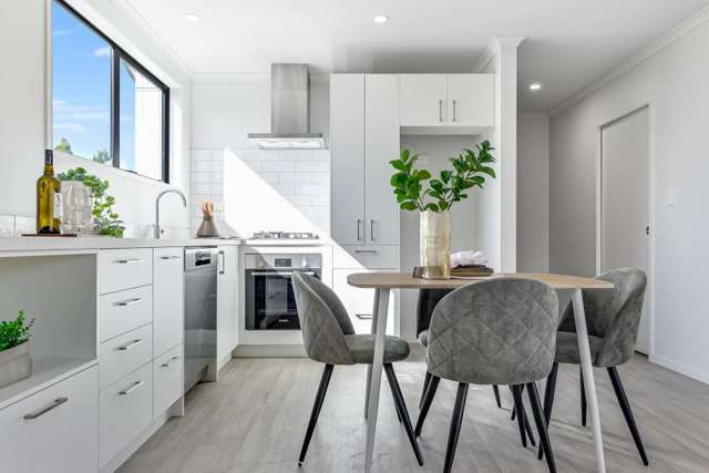 2/7 Emma Place Pukete_3