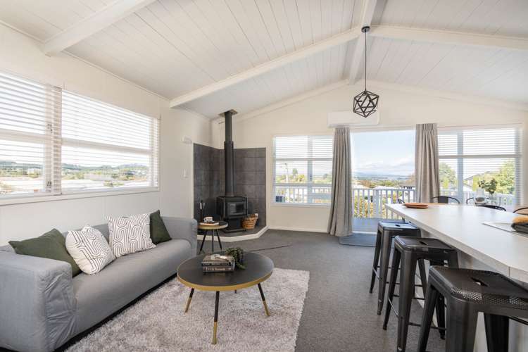 6 Liston Avenue Hilltop_7