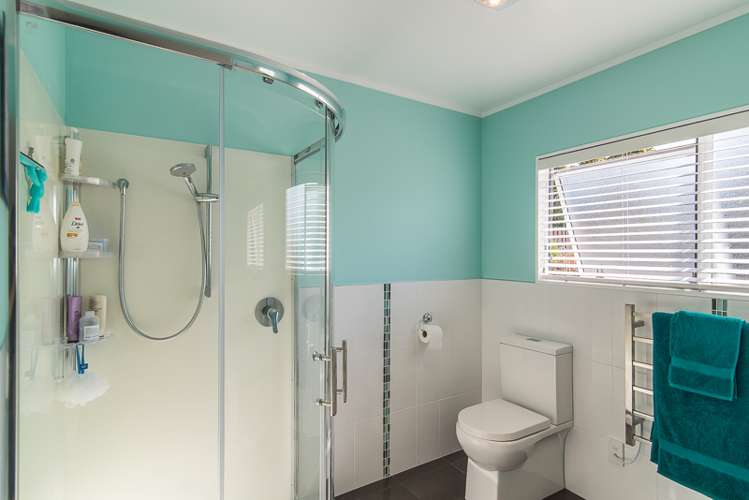 1 Beachwater Grove Paraparaumu Beach_14