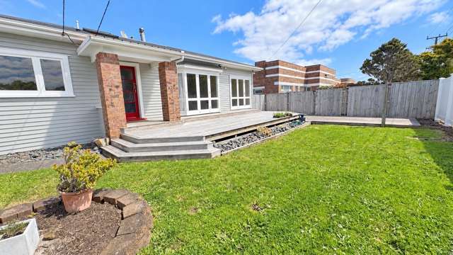  A/6 Hazel Avenue Mount Roskill_1