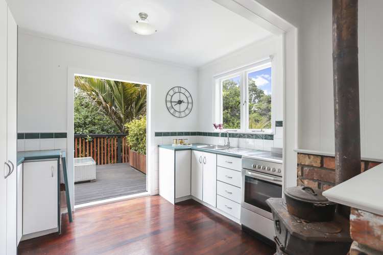 34 Takahe Road Titirangi_7