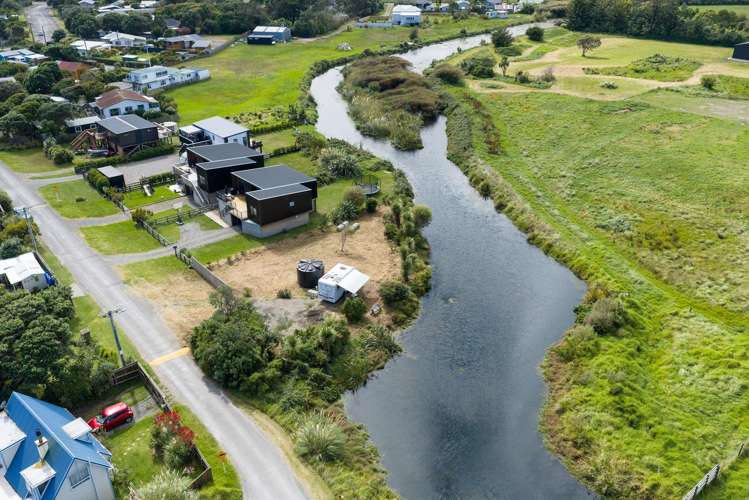 44 Kapiti Lane Otaki Beach_14