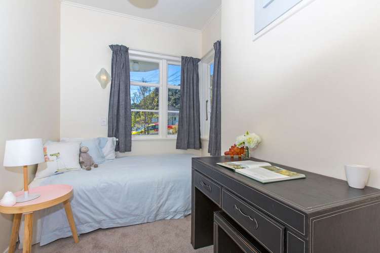 1/217 Whites Line East Waiwhetu_14