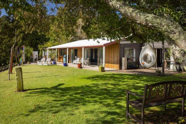 SECLUDED LIFESTYLE WITH SPECTACULAR VIEWS