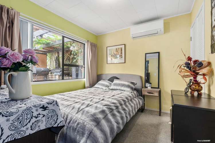 12 Kearney Place Massey_13