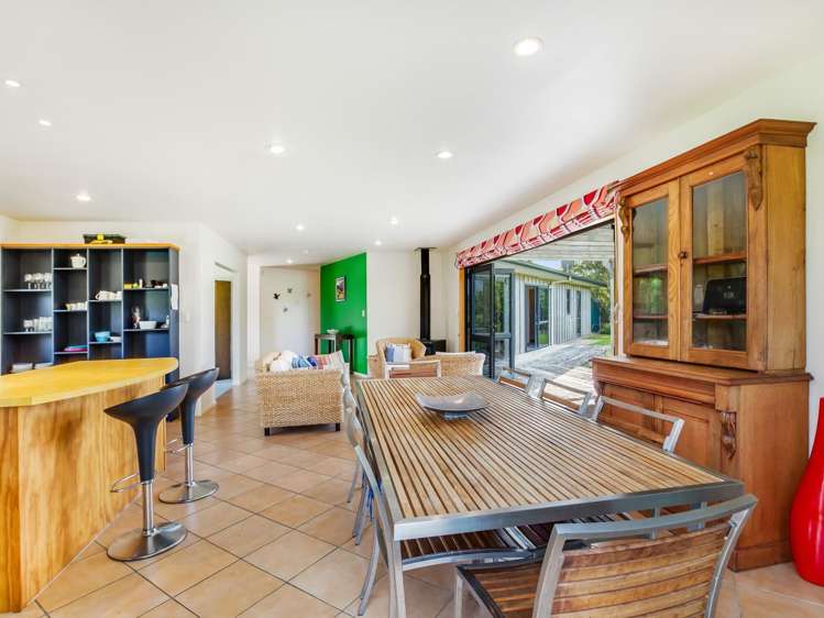 19 Clements Road Matapouri_4