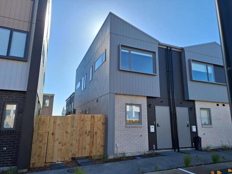 17 Tokarewa Close_0