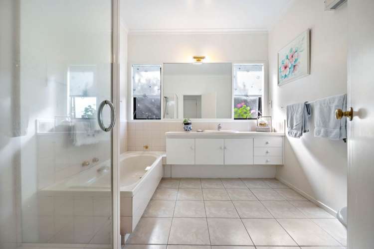 2/49 Hanene Street Saint Heliers_14