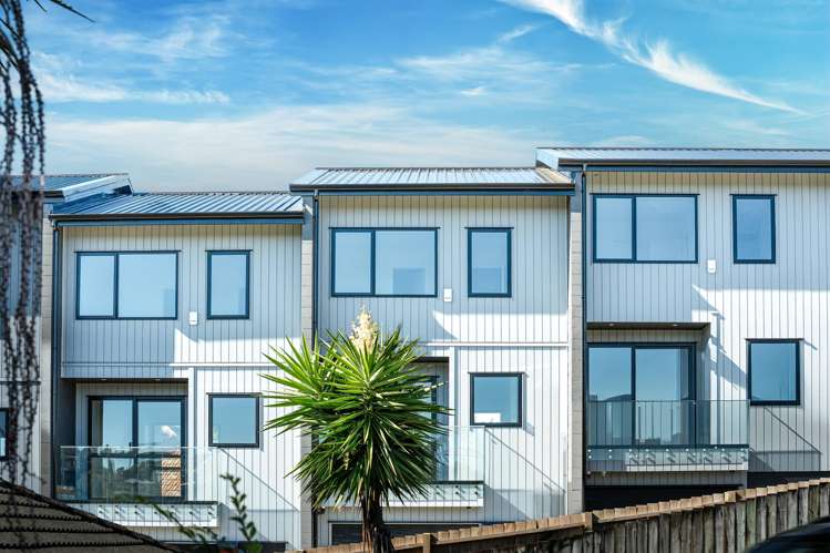 6/21 Valonia Street_0