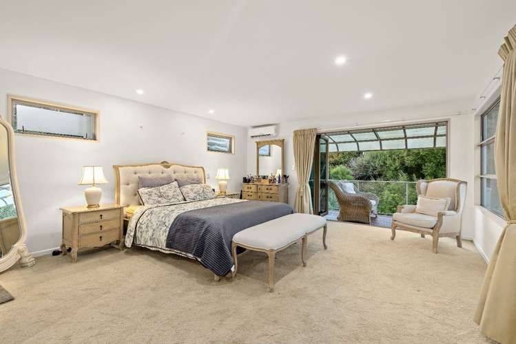5 Oakford Park Crescent Greenhithe_13