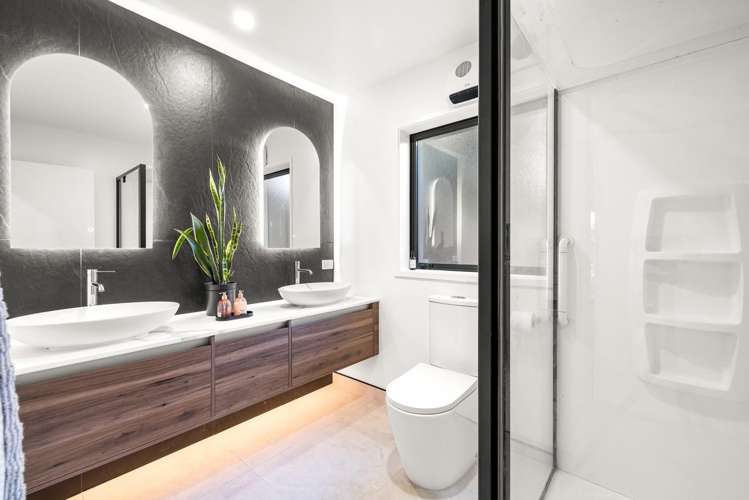 2 Royal Elm Lane Bryndwr_11