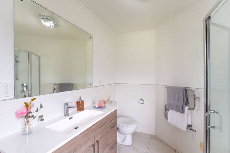 12 Kouras Place Flat Bush_16