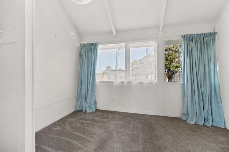 27 Guthrie Crescent Castlepoint_7