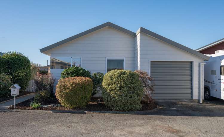 19 Elmsdale Close Richmond_14