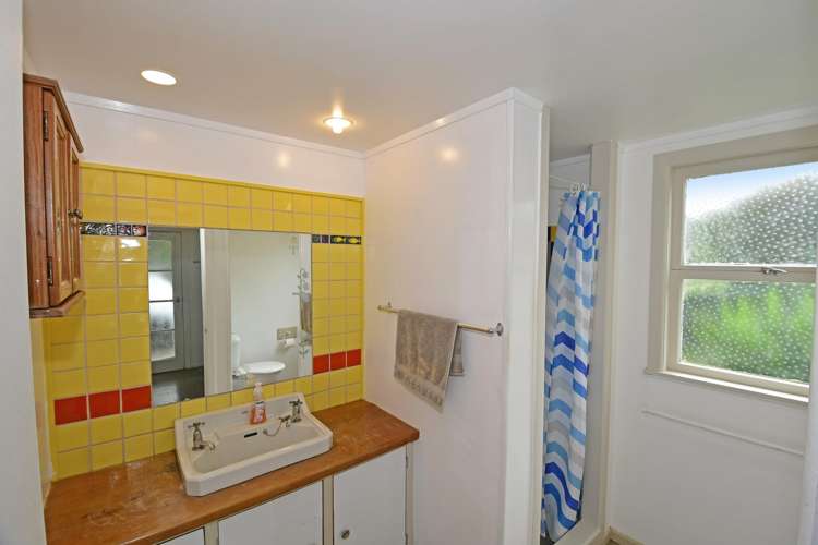 37 Totara Road Leigh_14