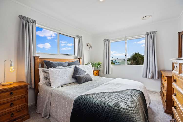 70 Kohe Street Parahaki_15