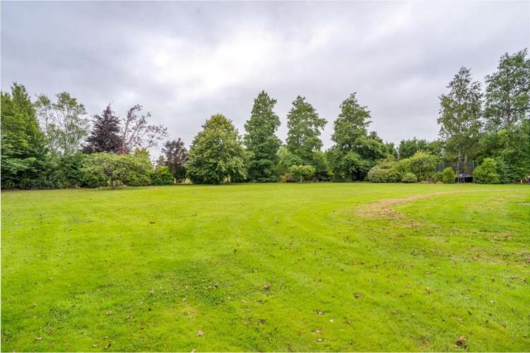 333 Thomsons Crossing East Lochiel_37