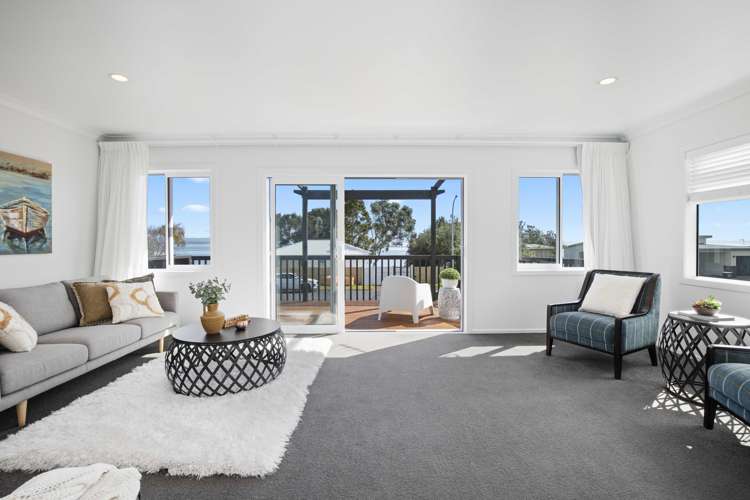 11 Crispe Road Clarks Beach_6