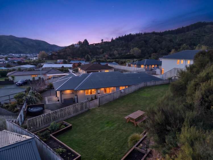 46 Ruthven Road Wainuiomata_36