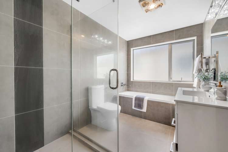 53 Castlebane Drive Flat Bush_15