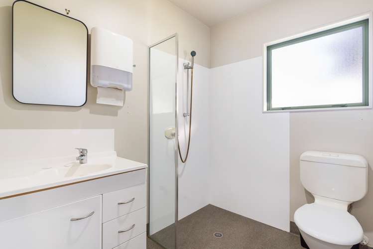 7 Woodford Avenue Henderson_17