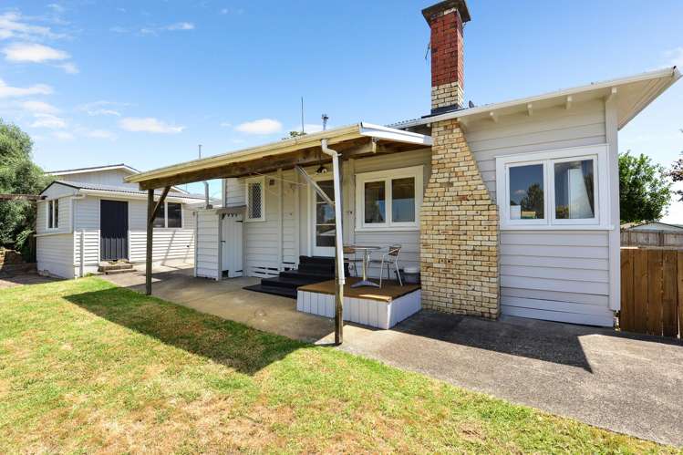 75 Tuhikaramea Road Dinsdale_19