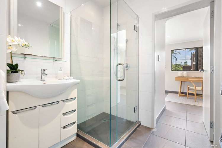 1/49 Aberdeen Road Castor Bay_14