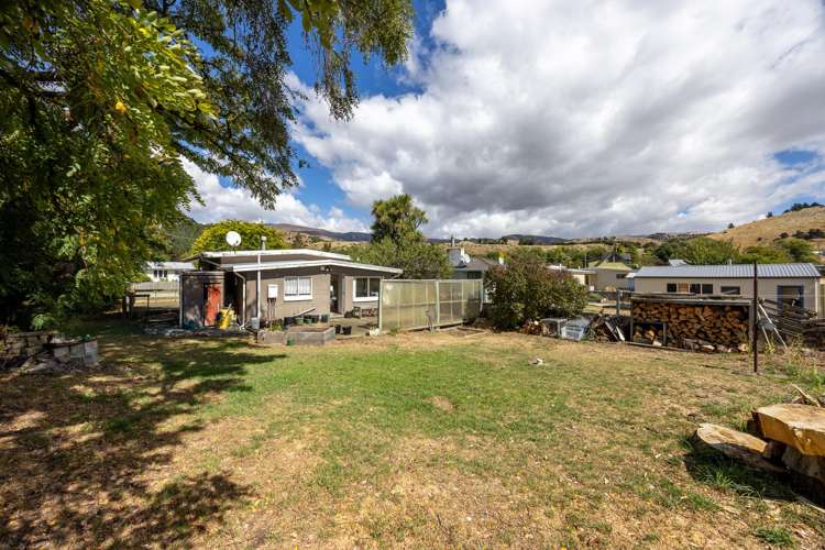 1 Reid Avenue Luggate_11