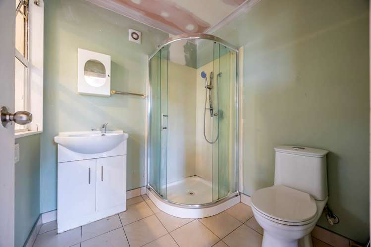 111 Target Road Totara Vale_11