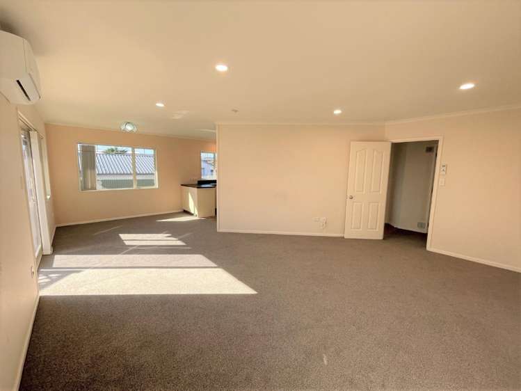 332a Devon Street West 10844_3