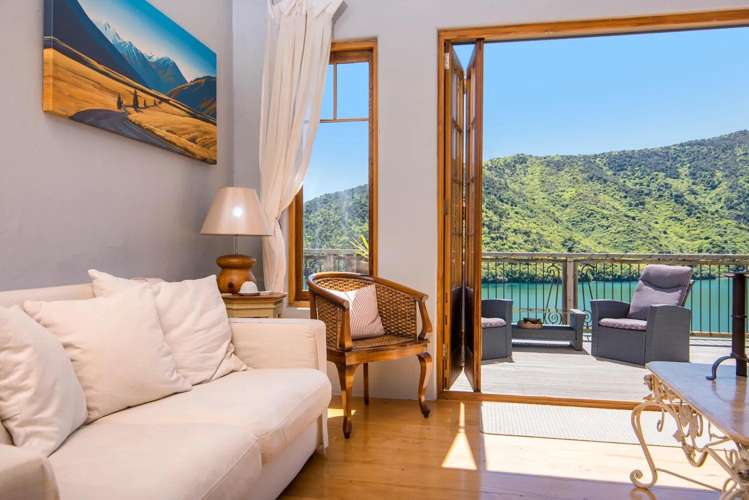 444 Port Underwood Road Whatamango Bay_5