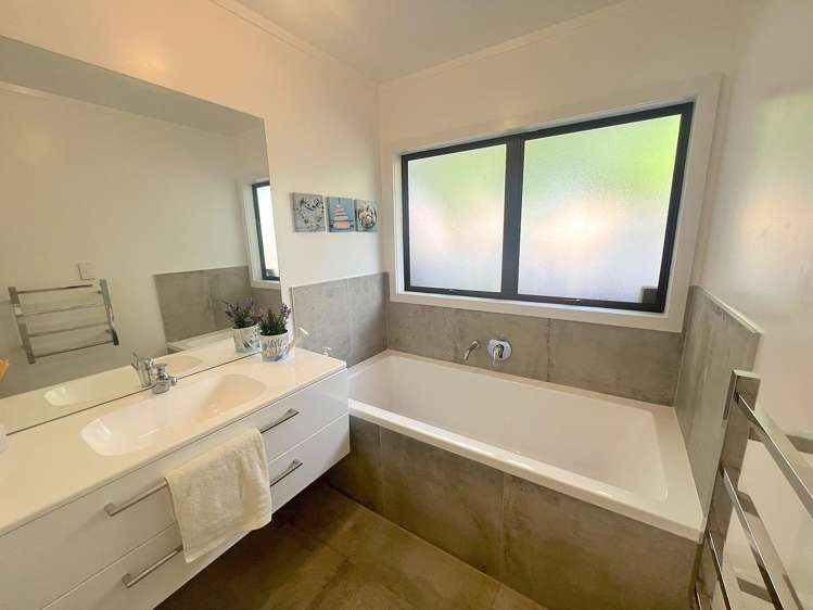 2/24 Hattaway Avenue Bucklands Beach_12