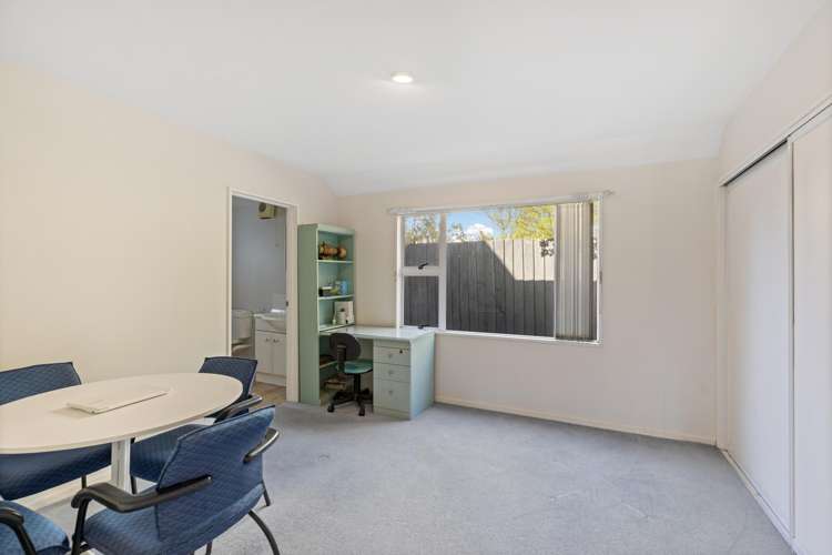 84 Lake Terrace Road Burwood_15