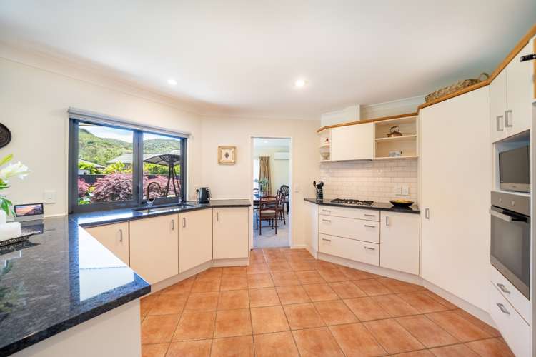 40 Mary Huse Grove Manor Park_10