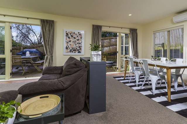 8/20 Fields Parade Oteha_1