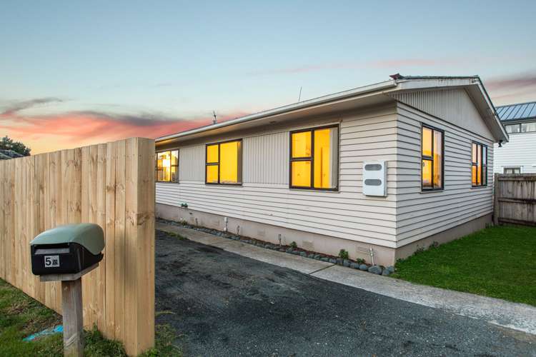 5 Mavis Place Beach Haven_14