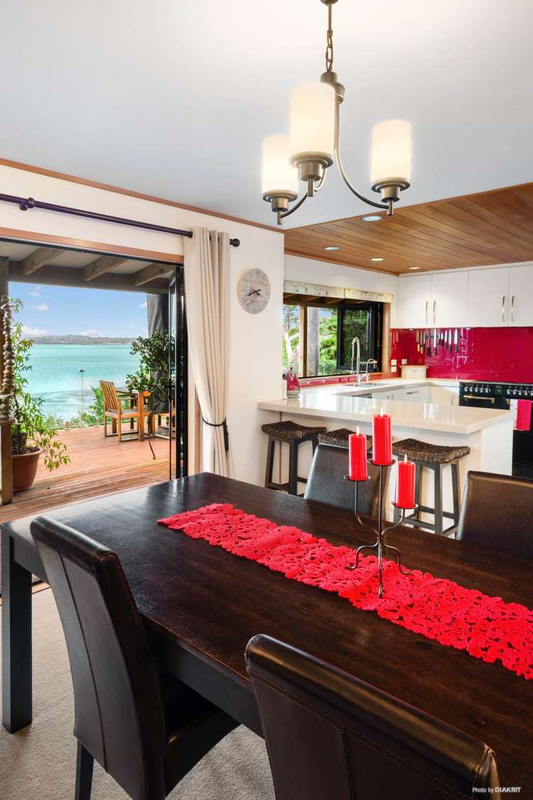 7 Poaka Place Beach Haven_32