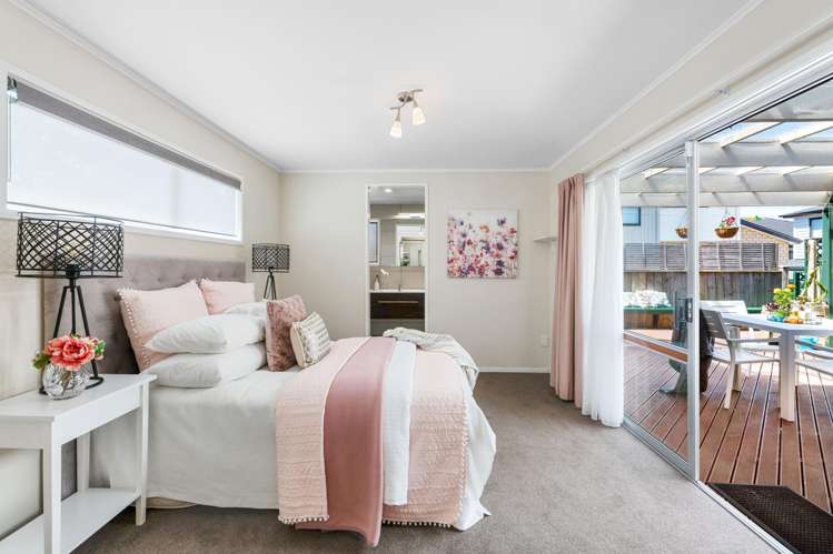 10 Borrowdace Avenue Botany Downs_21