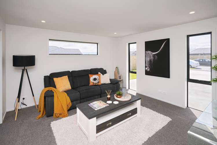 24 Florence Drive Lincoln_5