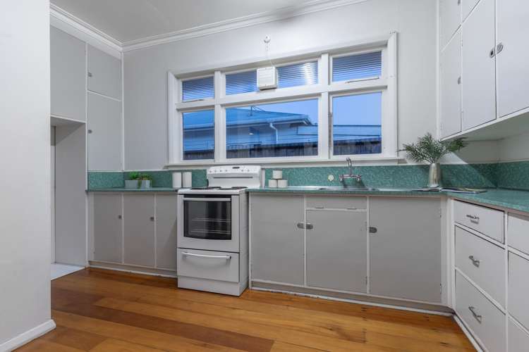 198 Bath Street Levin_2