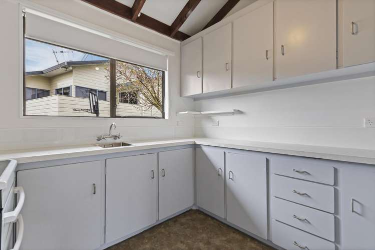 2 Gladstone Grove Richmond Heights_9