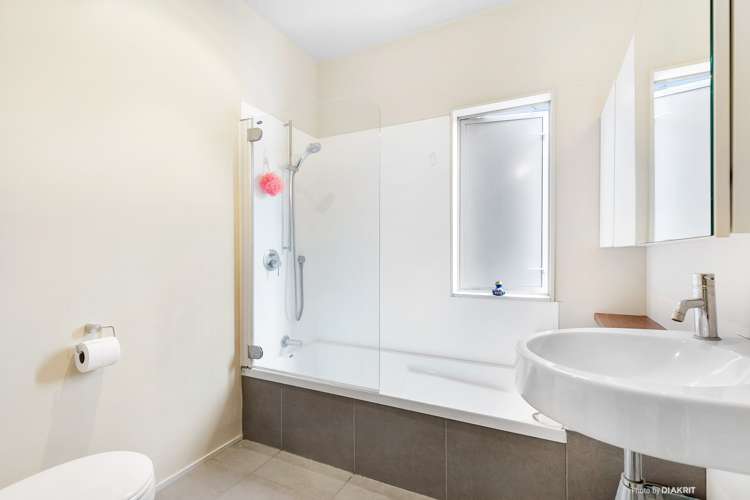 6/2 Onslow Road Khandallah_12