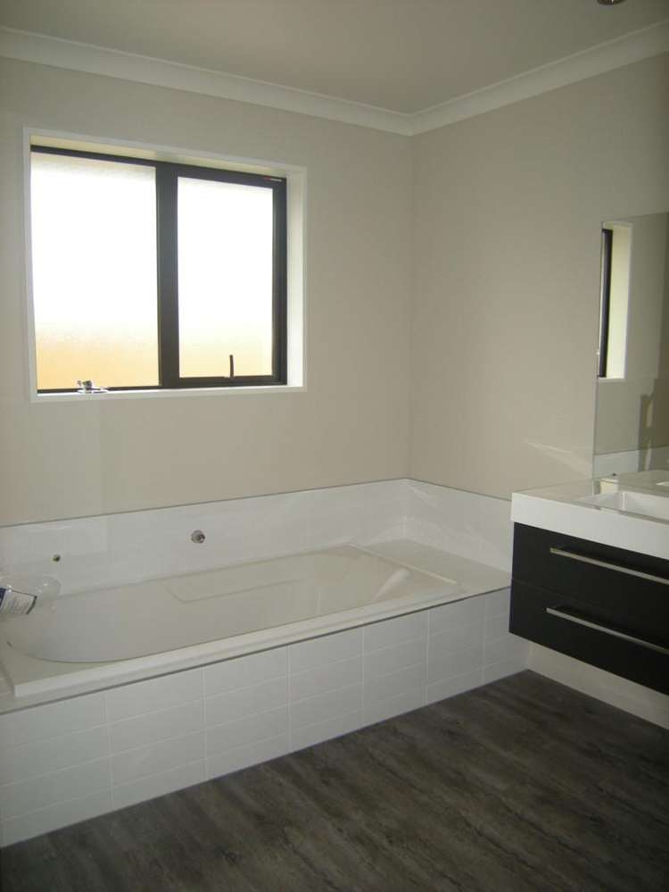2 Liffey Springs Drive Lincoln_12