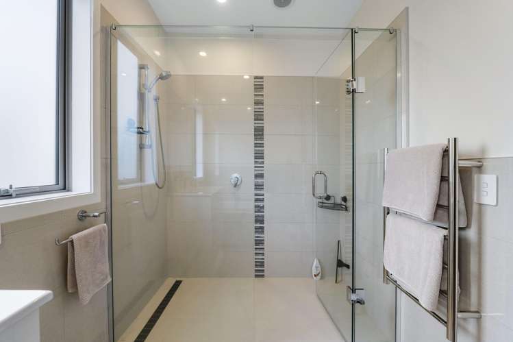 3 Fern Lane Whalers Gate_16