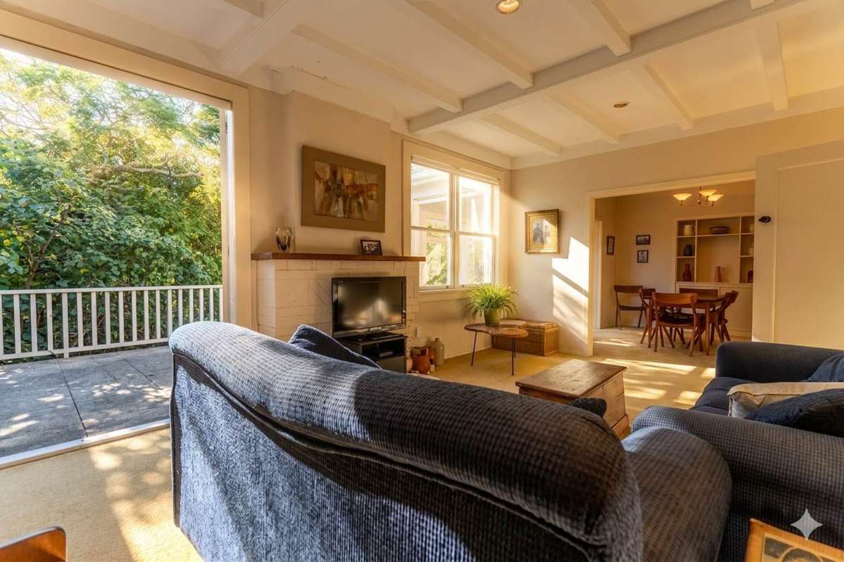 2/11 Ewen Street_2