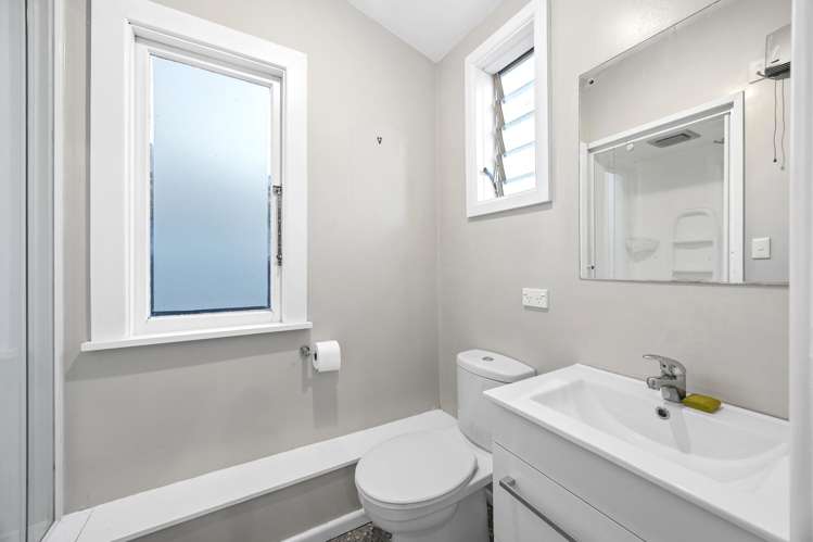 28A Mays Road Saint Albans_11