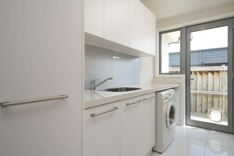 31 Blackmore Place Springlands_19