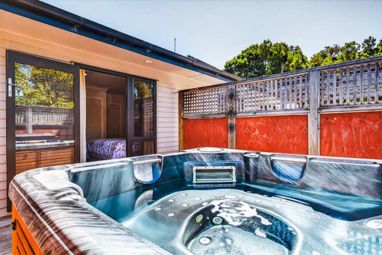 273 Mapara Road Acacia Bay_16