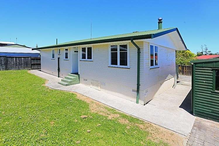 155 Edmonton Road Te Atatu South_12